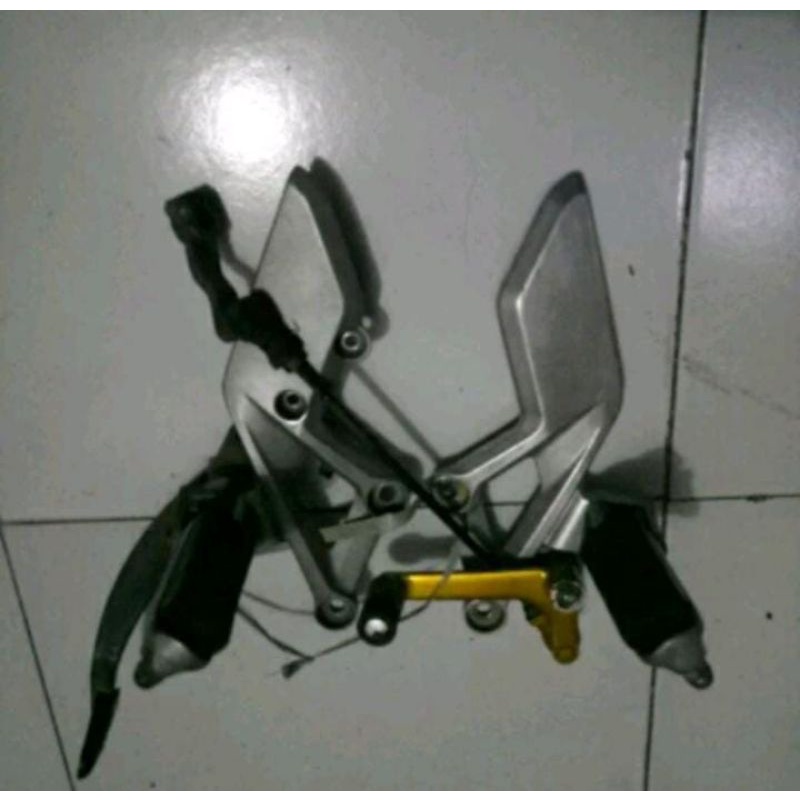 foot step depan set 2nd ori cbr150 k45a cbr lokal