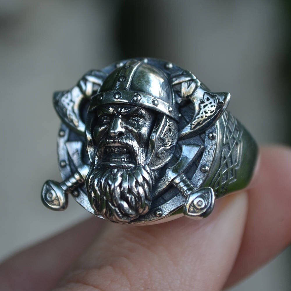 Cincin Bentuk Kapak Viking Viking Bahan Stainless Steel Untuk Hadiah Pria