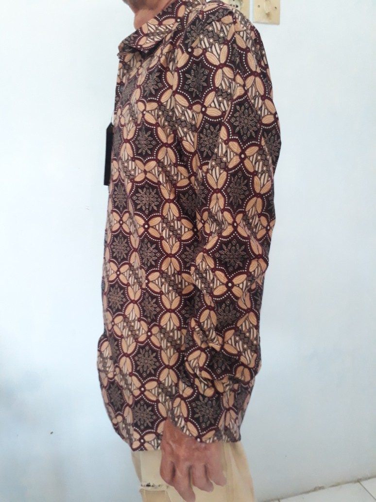 Batik Pria Lengan Panjang Slim Fit Kemeja Sogan Batik Solo Modern