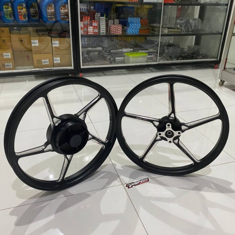 VELG MAGIC BOY BLACK 160X160X17