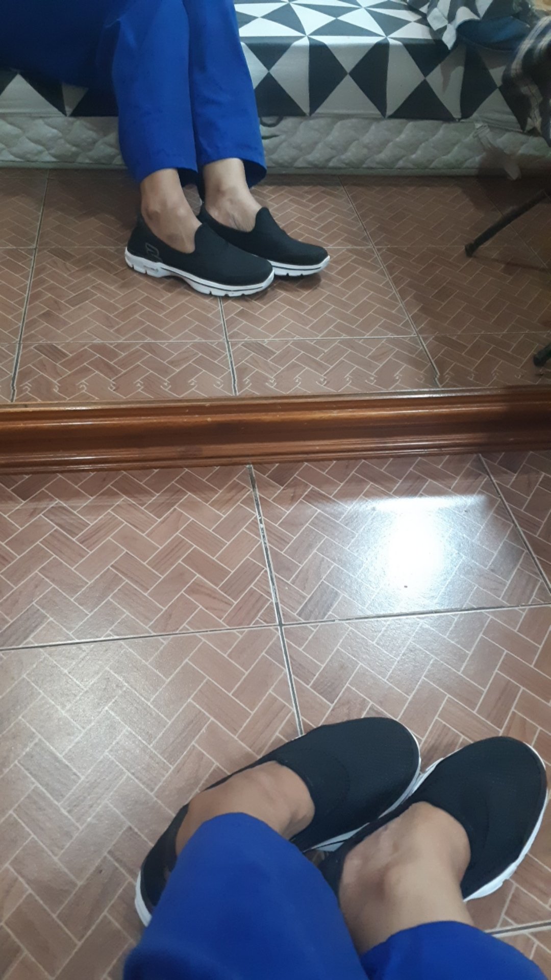 Sepatu Slip On Wanita. Sepatu Wanita Slip On. Sepatu Wanita Murah. Sepatu Batik Wanita. Sepatu