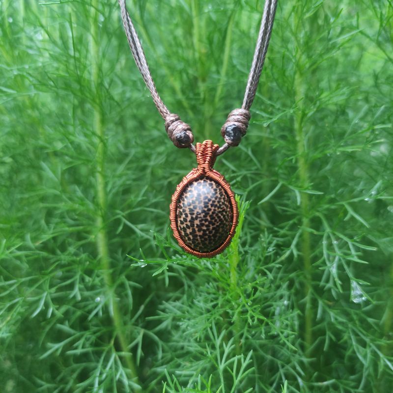 KALUNG ETNIK LIONTIN KAYU LIWUNG (N)