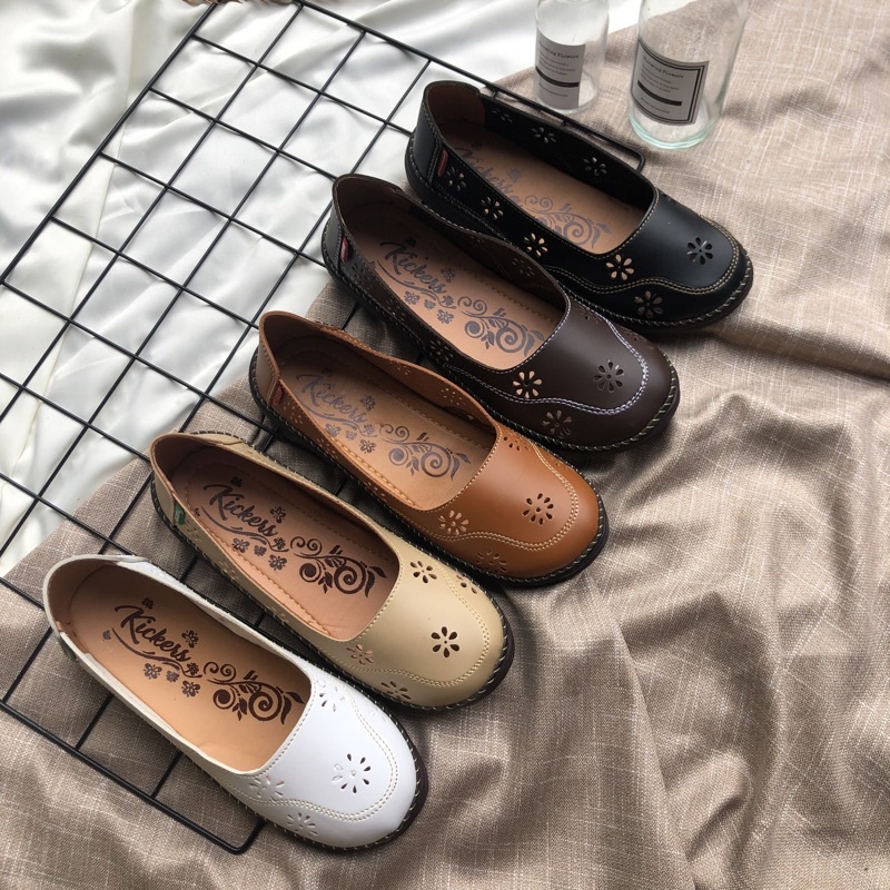 (HARGA PROMO = PACKING TANPA KARDUS) SEPATU LASER 2 SlipOn sepatu cewek wanita kulit SINTETIS model terbaru termurah SEPATU SLIP ON FLAT WANITA LOAFERS KERJA TERBARU KEKINIAN FLATSHOES KARET KULIT KOREAN STYLE SEPATU CEWEK SLIPON FLAT SHOES CASUAL