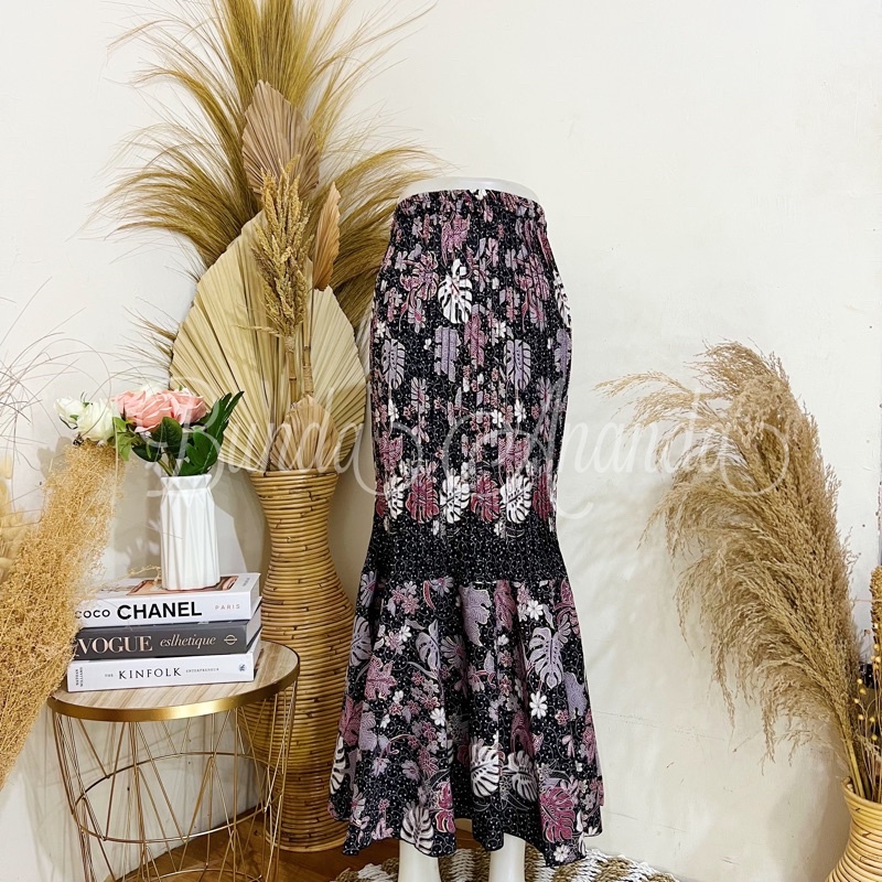 Rok Batik Plisket Duyung-Daun Bolong Lilac