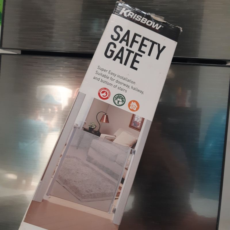 Preloved safety gate baby / pagar pengaman bayi krisbow