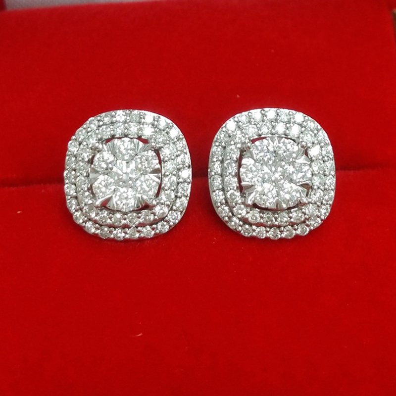 Anting Stud Bentuk Persegi Aksen Batu Dazzling CZ Untuk Wanita