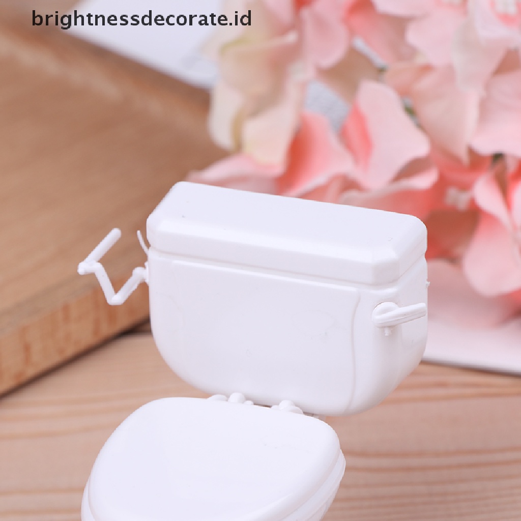 Miniatur Toilet Kamar Mandi Gaya Vintage Untuk Rumah Boneka