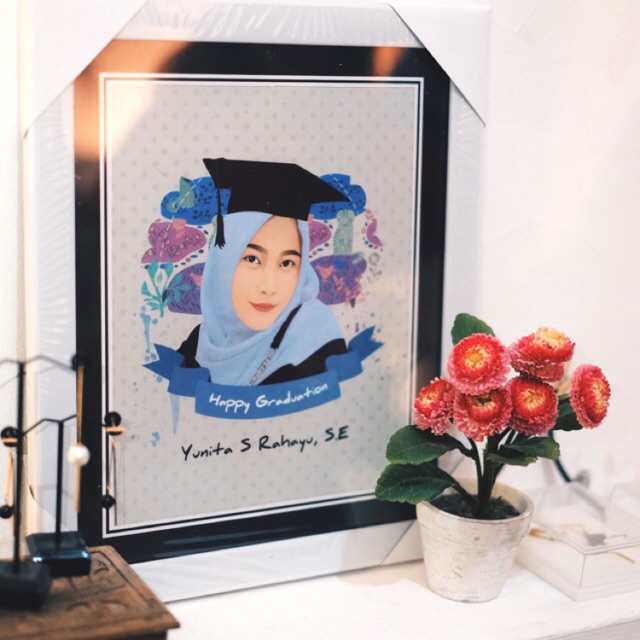Ilustrasi Wisuda + Frame 10R