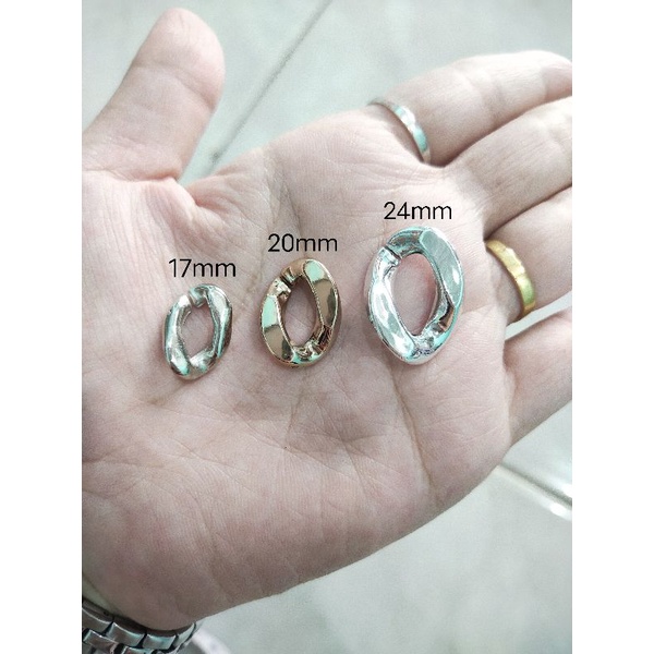 (23 pcs) Akrilik Rantai Sambung Oval Pipih Silver Gold