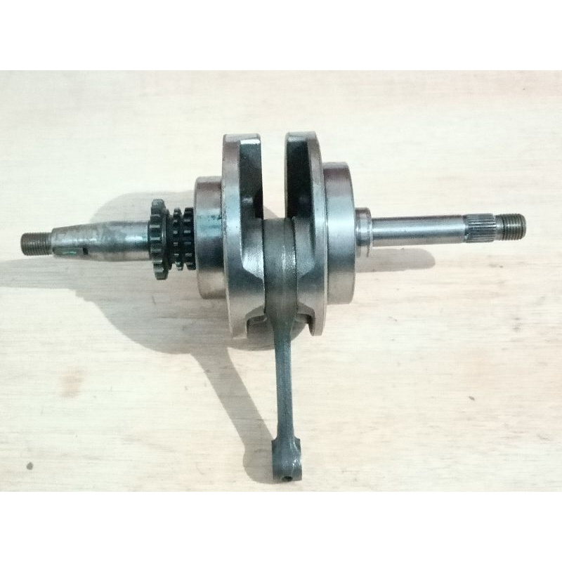 kruk as bandul stang seher piston crankshapt Vario 125 kzr  original