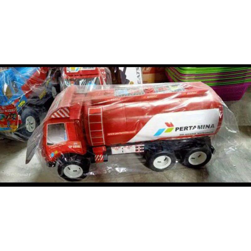 TP 2016 - Mainan Truk Pertamina Truck Tangki Pertamina Jumbo TP2016