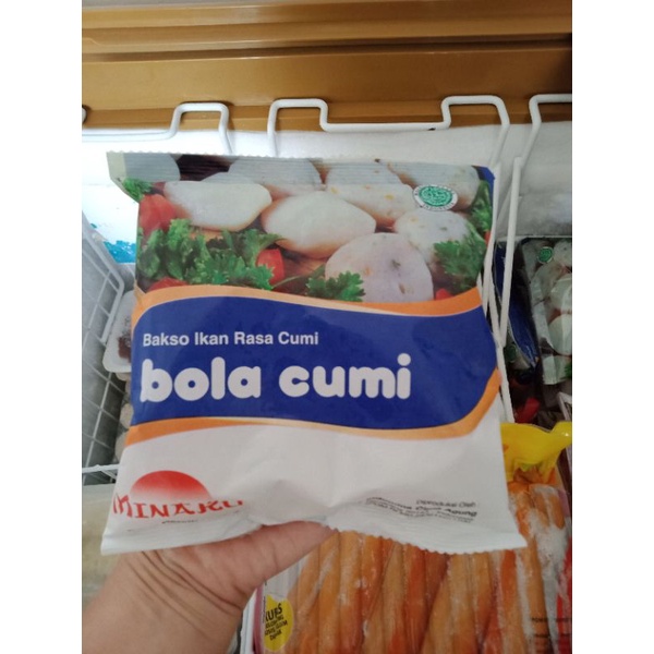 

MiNAKU Bola Cumi uk 200gr