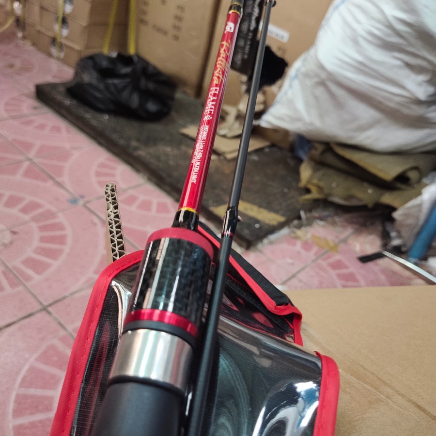 joran ul maguro ballista ice flame 662 2-6 lb ultralight - flame merah