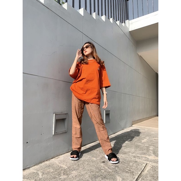 Oversized Premium Tshirt Cotton Combed 20s | 9 Pilihan Warna Kaos Oversize Pria Wanita Kaos Oversize Premium Kaos Oversize Terlaris Kaos Oversize Cotton Combed Kaos Oversize Diskon Kaos Oversize Polos Kaos Oversize Durr Kaos Oversize Tangan Pendek