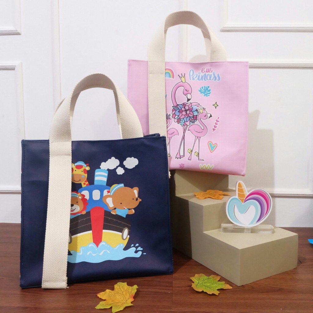 

DOLCE BAG (0411) /TAS ULTAH/ SOUVENIR PROMOSI / POUCH SKINCARE / AQIQAH / TASYAKURAN/ MANYUE