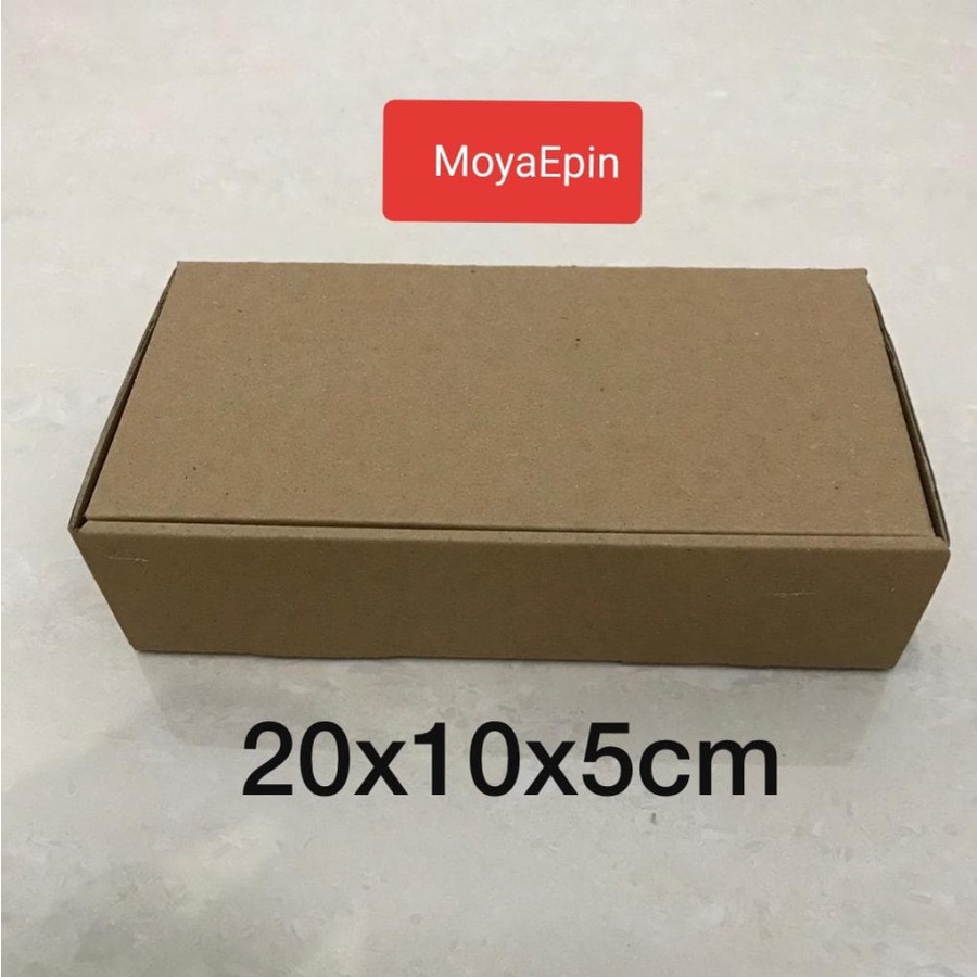 

kardus/karton/ box uk. 20x10x5 cm, DIE CUT /seperti kardus pizza