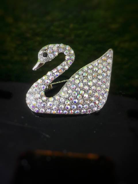 Brooch swan / fashion aksesoris bros angsa permata kristal diamond imitasi import premium