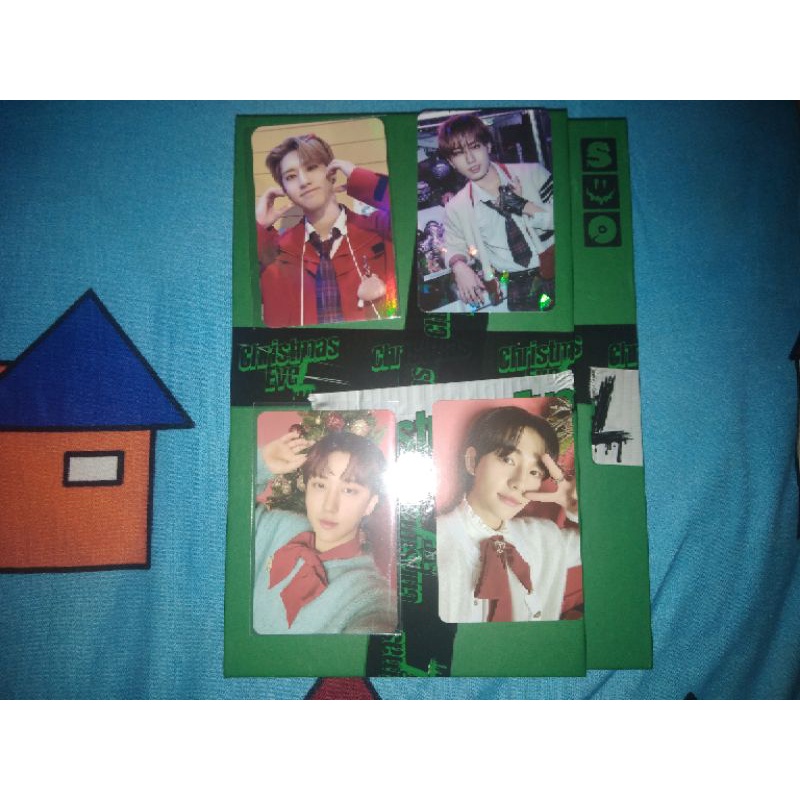 READY STOCK photocard Christmas evel hyunjin han