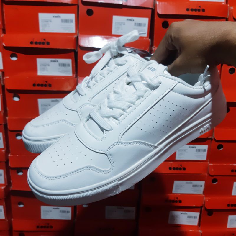 Sepatu Pria Airwalk Milo White Original Sneakers Casual