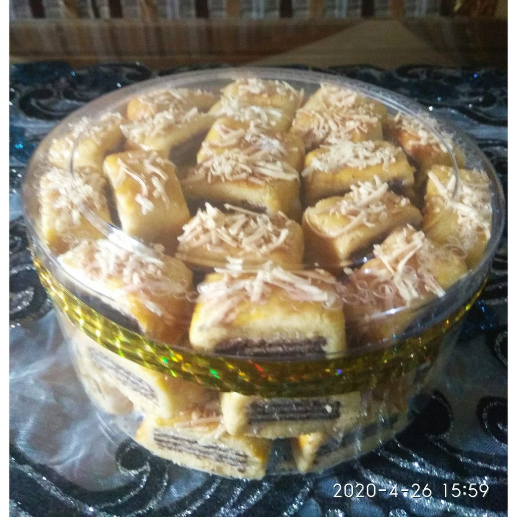 

Kue Wafer Sembunyi 500gr Home Made