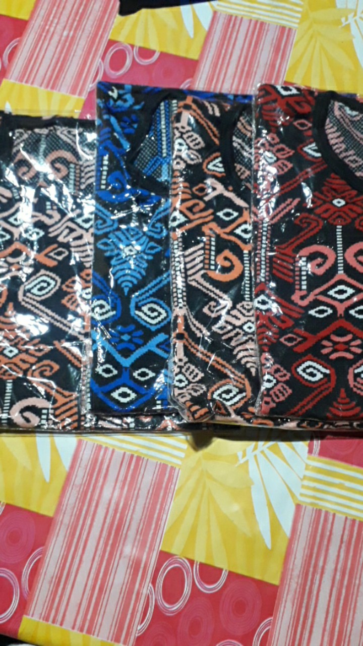 Monellina Lalika Kaos Batik Wanita Oversize Lengan Pendek