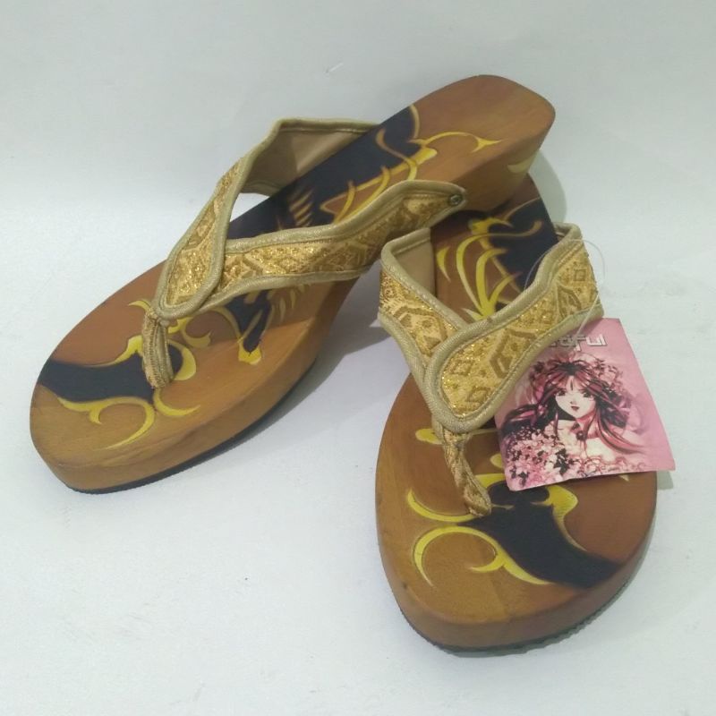 Sandal Wedges Kayu Wanita