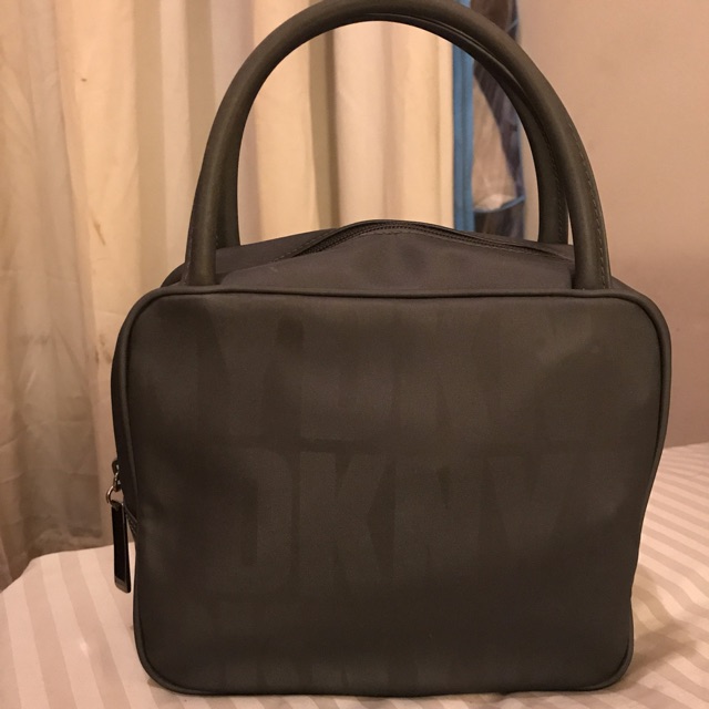 Preloved Tas Mungil DKNY