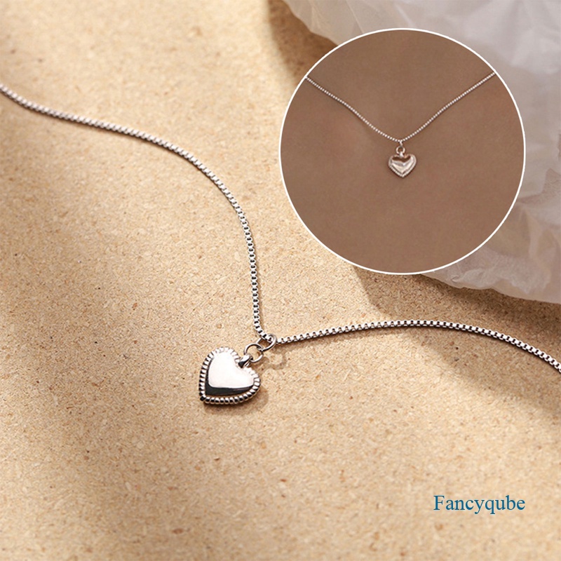 Fancyqube Kalung Rantai Klavikula Pendek Dengan Liontin Bentuk Hati Bahan Logam Gaya Kasual Elegan