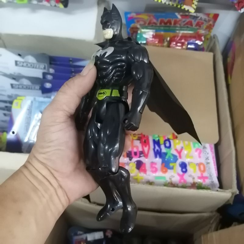 PROMO MAINAN FIGURE BATMAN LAMPU