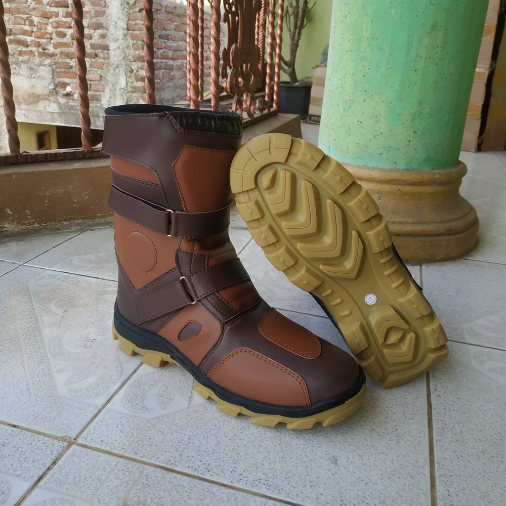 Sepatu cross trail clasik bots vintage kualitas premium terlaris