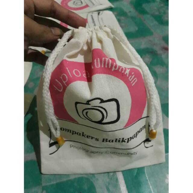 Pouch blacu / kantong serut / tas blacu uk. 20x15