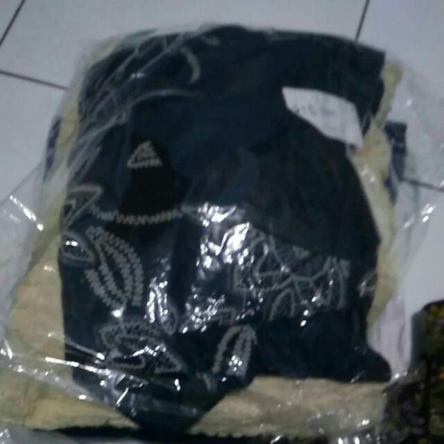 Paket Minus Karungan 50 Pcs Layak Jual, Sudah Laundry Full Tag