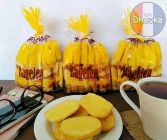 

1Dus/10pack Roti Kering Bagelen Bandung Raya