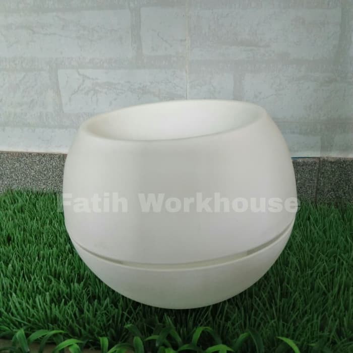 Pot bola/pot bunga/pot taman/pot hias / pot bola merah /pot bola putih