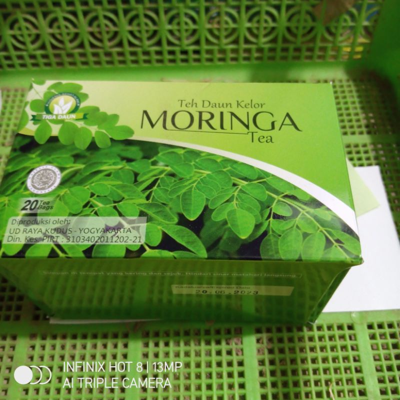 

Teh Celup Daun Kelor