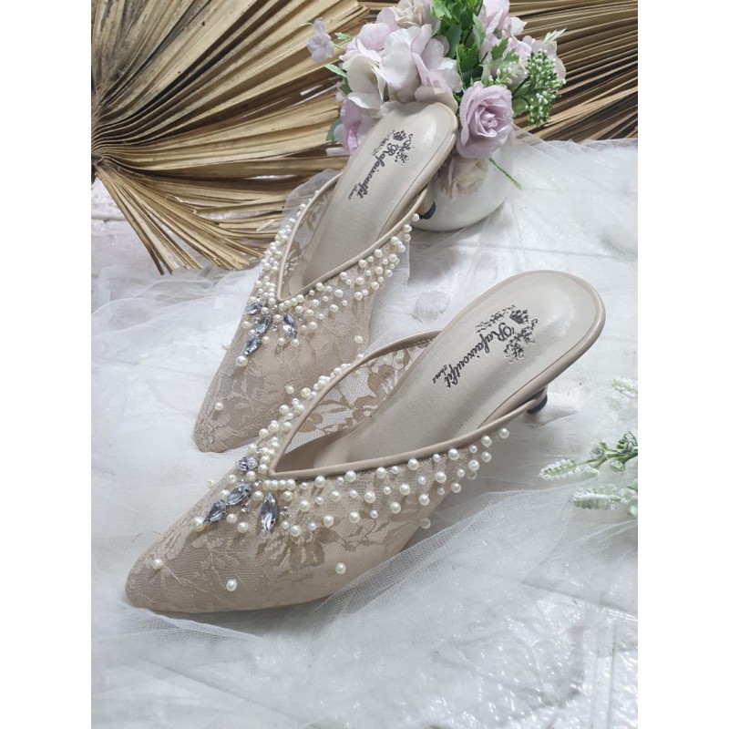 sepatu v Julia payet cream diamont dan mutiara cantik 5cm lancip