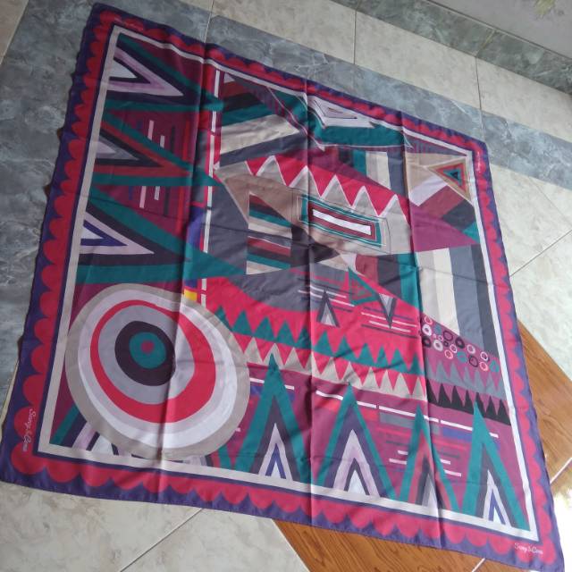 Preloved scarf scoop and cone