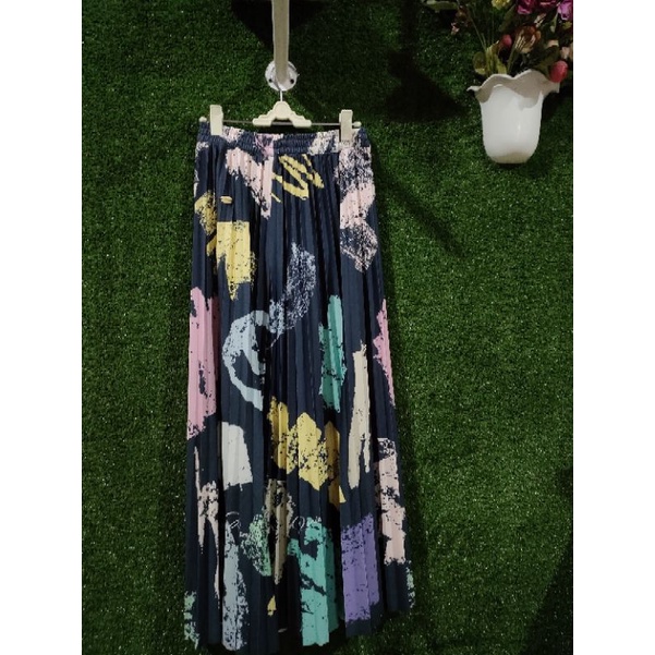 ROK PLISKET MOTIF PREMIUM//OOTD ROK PLISKET