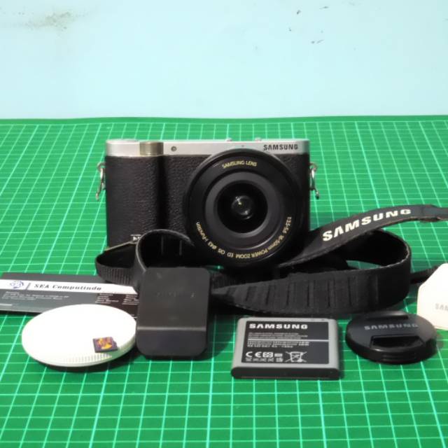 Kamera Mirrolless Samsung NX3000 siap pakai banyak bonus baca deskripsi