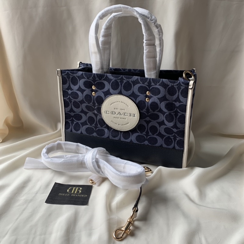 Coach Dempsey Carryall In Signature Jacquard With Patch(C2826)