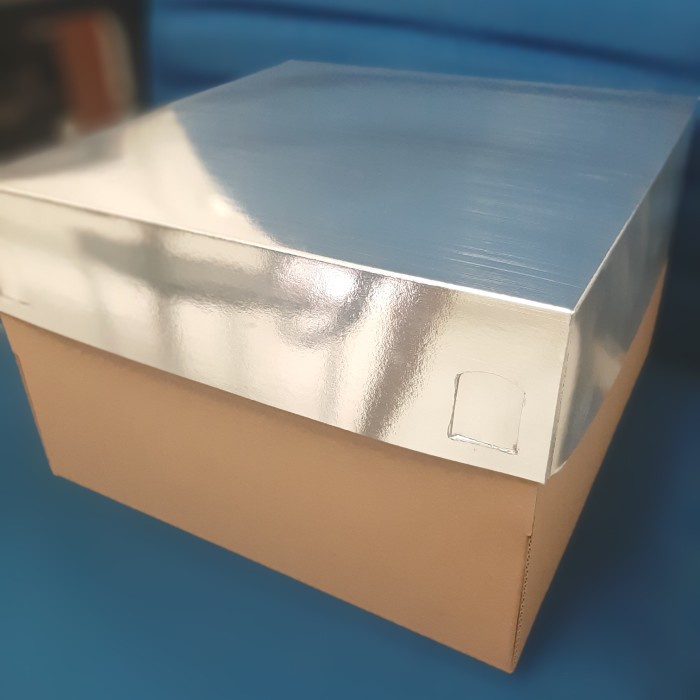 

Dus kue 25x25x10 / 25x25x16 / 25x25x18 corrugated box kotak roti kardus packing cake tart tutup silver