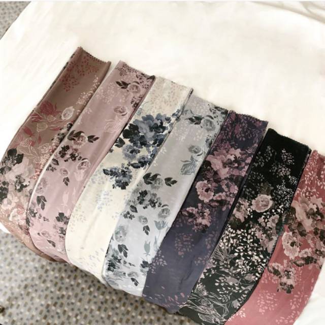 Kuas scarf vanilla hijab