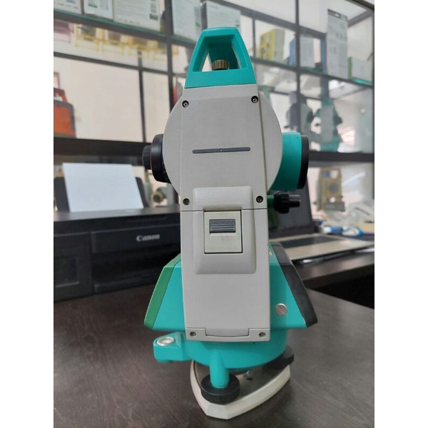 Theodolite sokkia DT610