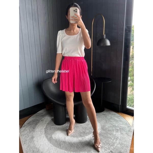 Celana Nagita/Celana pendek lidi plisket/ Pleated Shorts/ Celana hotpants plisket