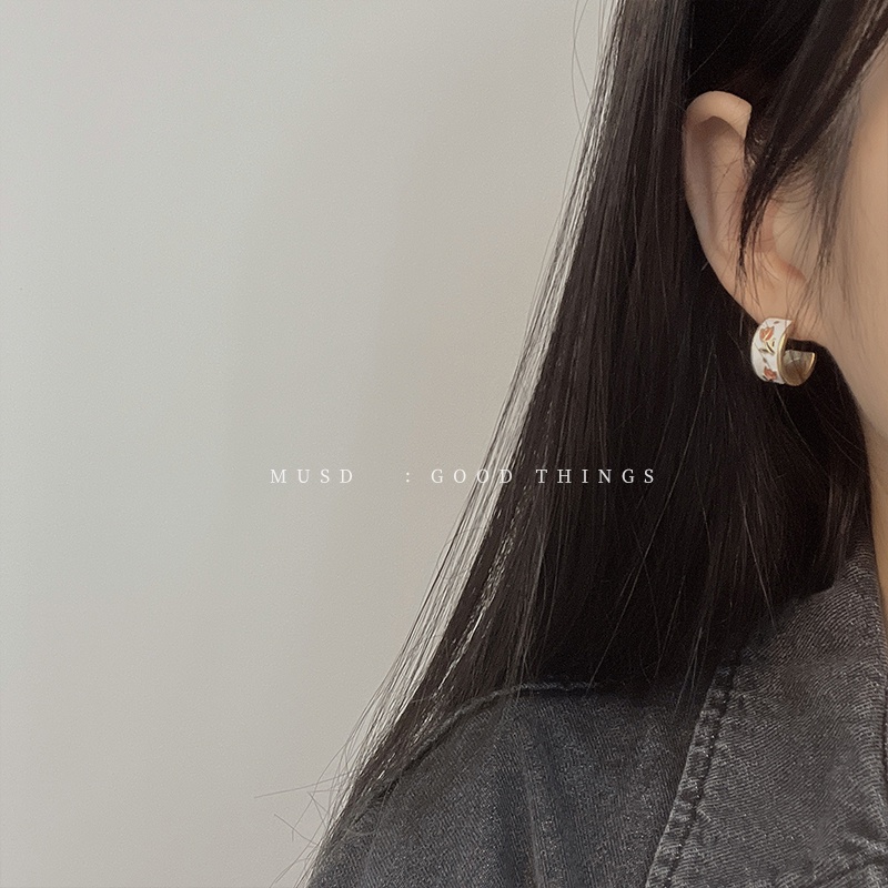 Anting Bentuk Tulip Gaya Retro