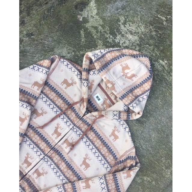 ZH UNIQLO NAVAJO RUSA