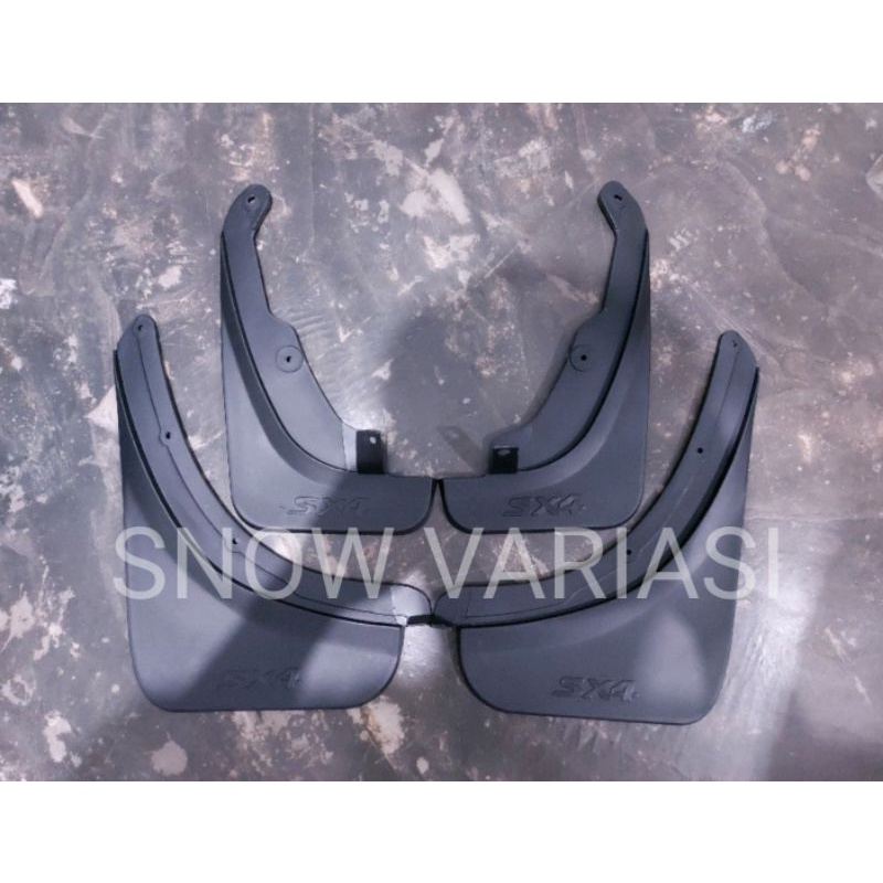 Suzuki SX4 Mudguard Karpet Penahan Lumpur Mud Guard