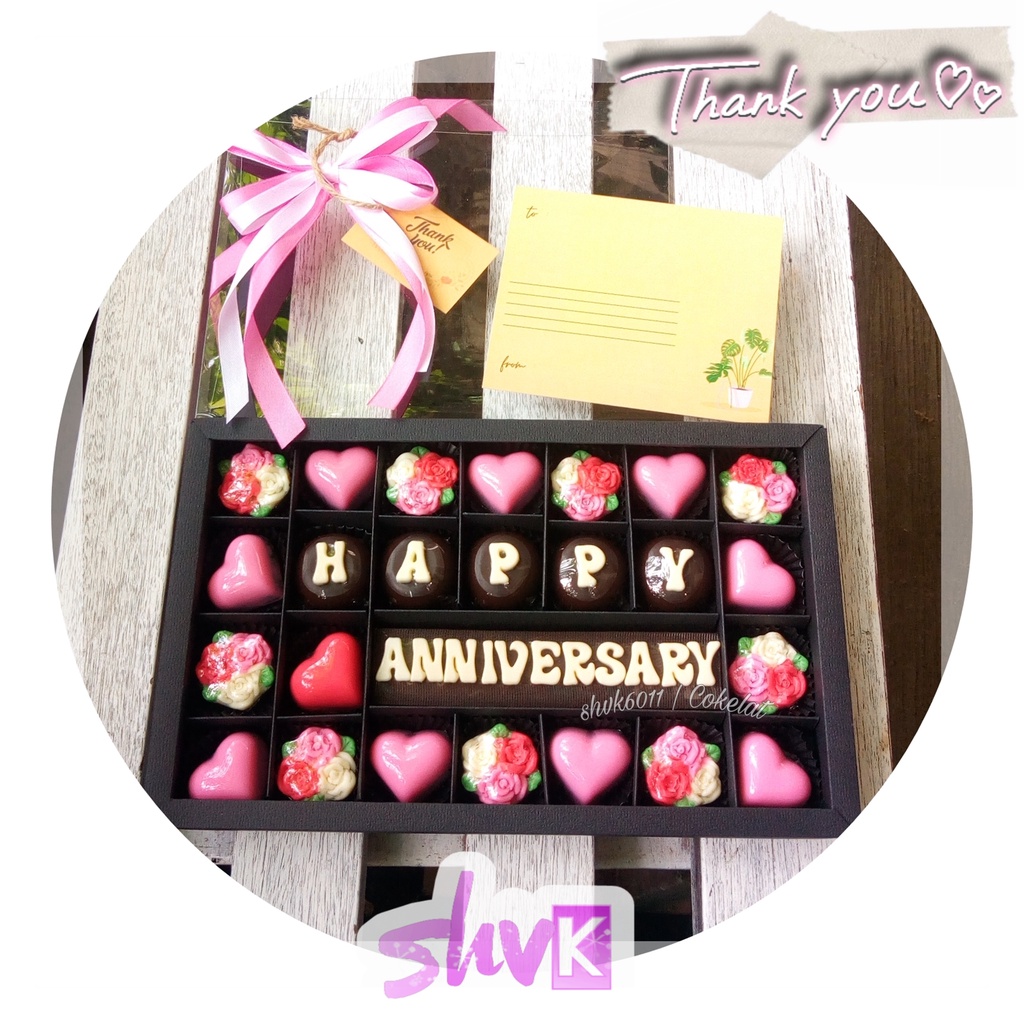 

Hadiah anniversary/hadiah pernikahan Giftbox cokelat 28 sekat