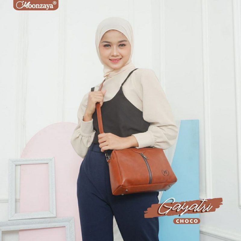 moonzaya / Sling bag wanita Gayatri moonzaya / Slingbag wanita