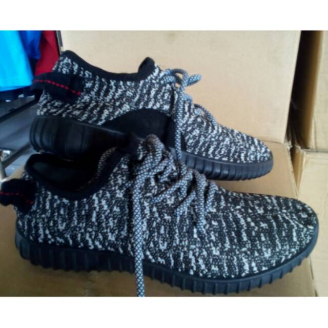 Adidas yezzy import hitam